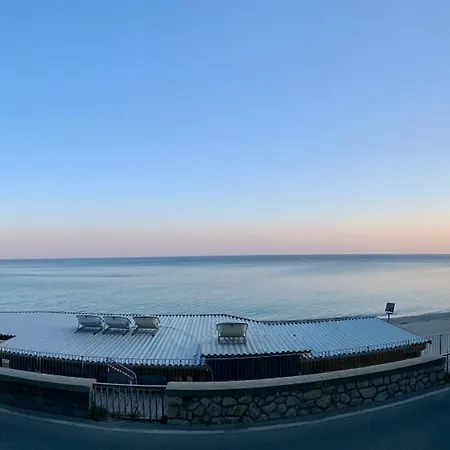 Affacciati Al Mare Διαμέρισμα Finale Ligure
