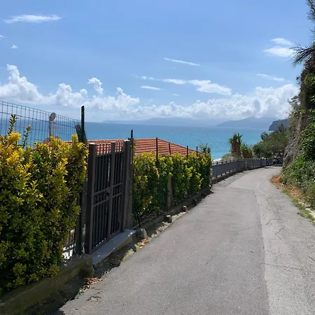 Διαμέρισμα Affacciati Al Mare Finale Ligure