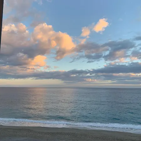 Affacciati Al Mare * Finale Ligure